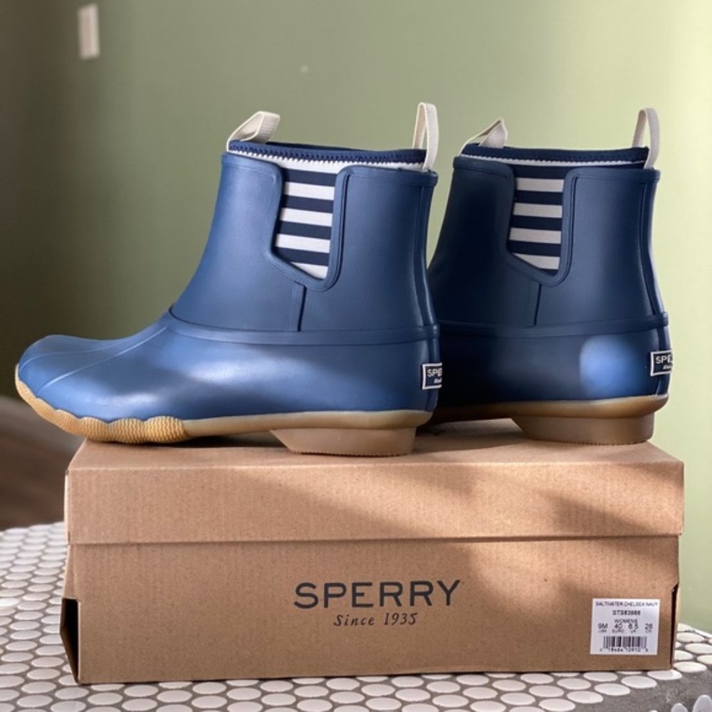 NEW Sperry Women's Saltwater Chelsea Duck boots - Picture 5 of 9